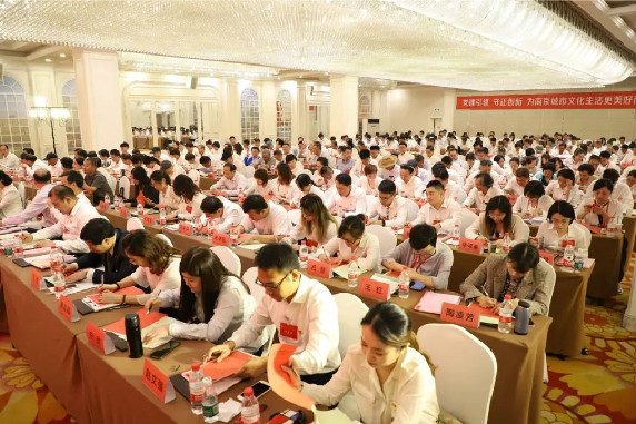 “黨建引領(lǐng)，守正創(chuàng)新”——集團(tuán)黨員大會(huì)參會(huì)黨員專訪